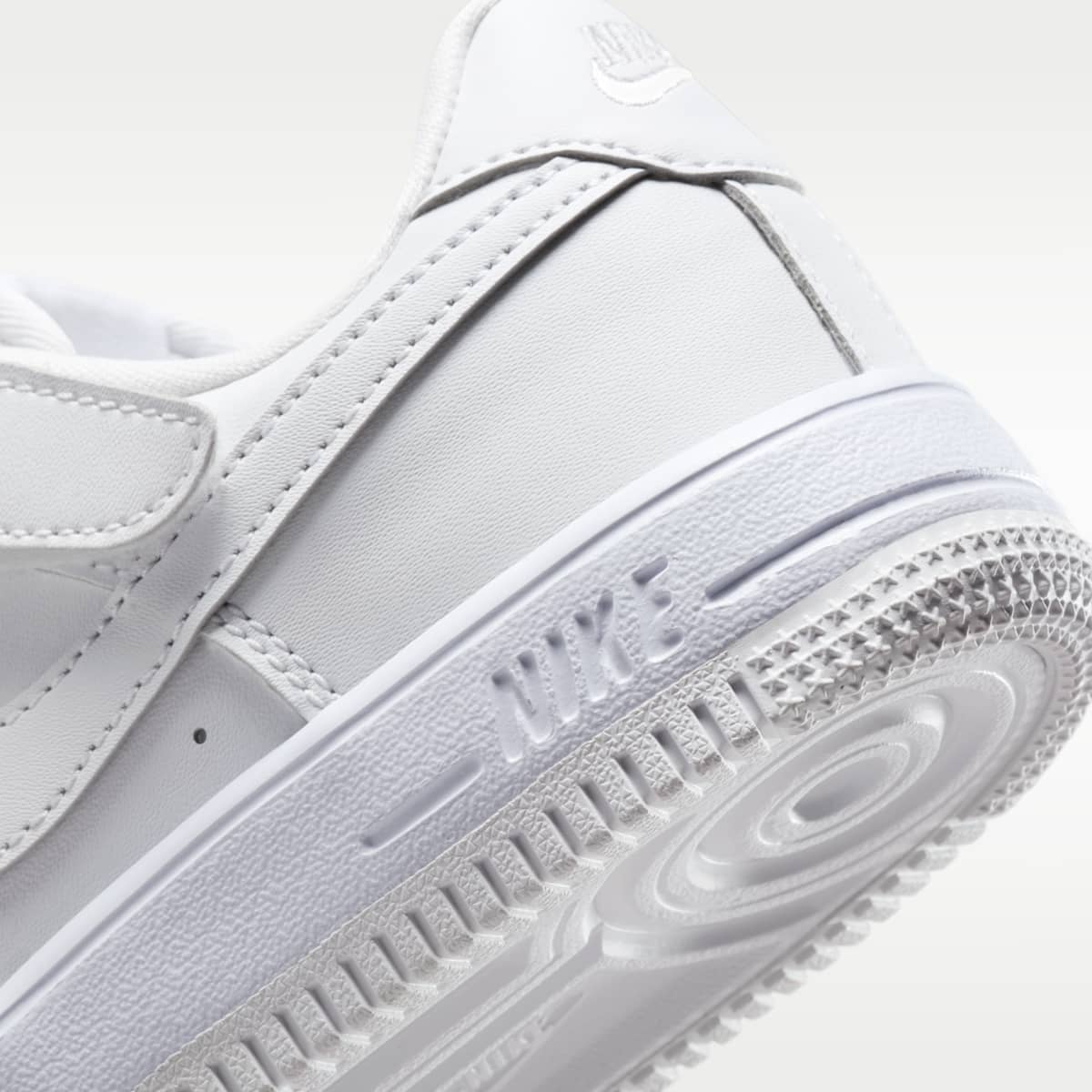 Nike Force 1 Low EasyOn Little Kids' Shoes - White/White/White