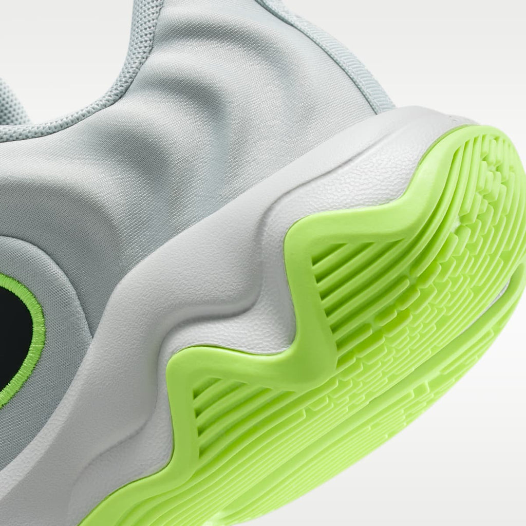 Giannis Immortality 4 Big Kids' Basketball Shoes - Light Silver/Volt/Black
