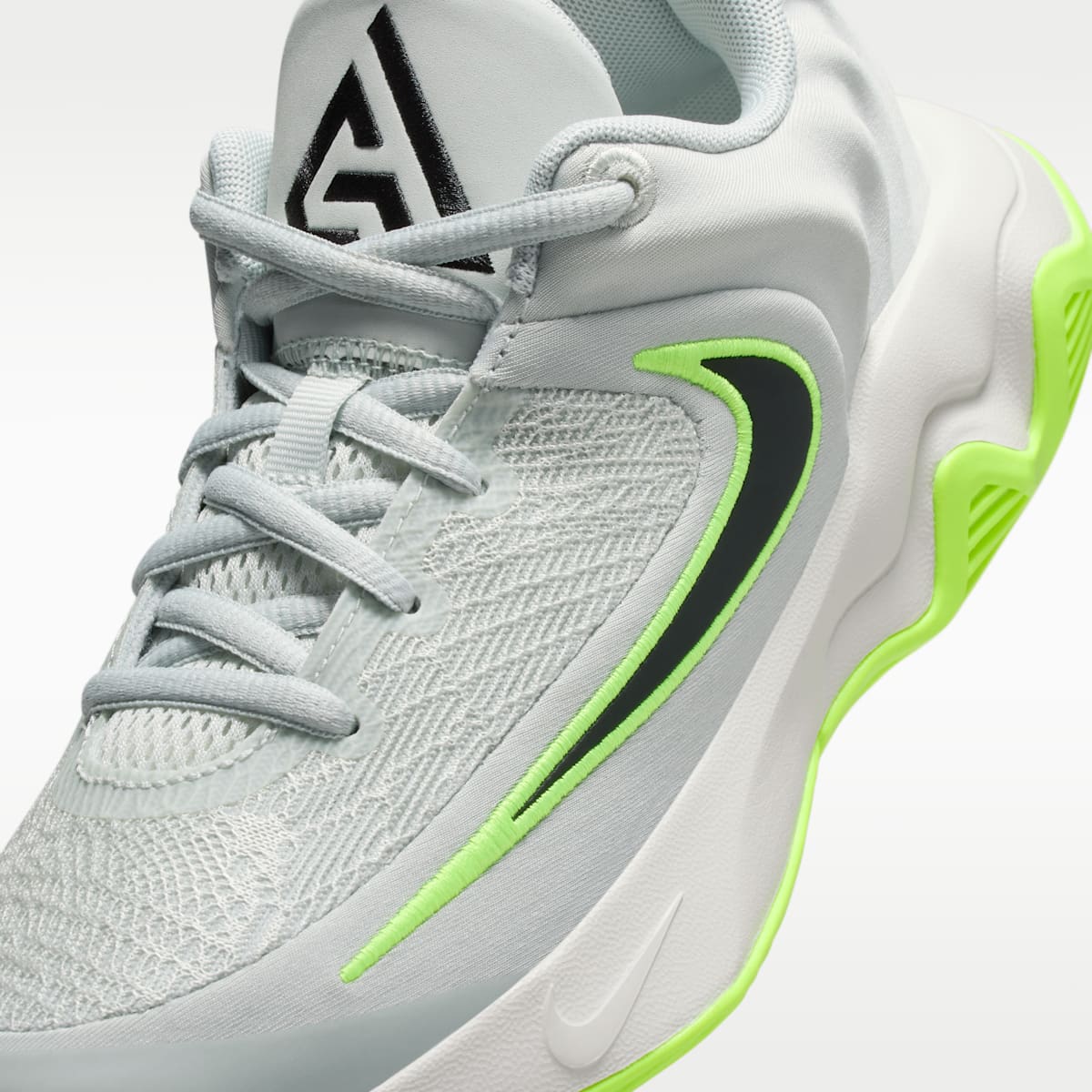 Giannis Immortality 4 Big Kids' Basketball Shoes - Light Silver/Volt/Black