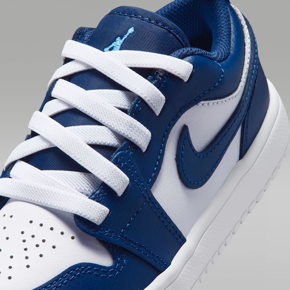 Jordan 1 Low Alt Little Kids' Shoes - Midnight Navy/White/University Blue - Image 7