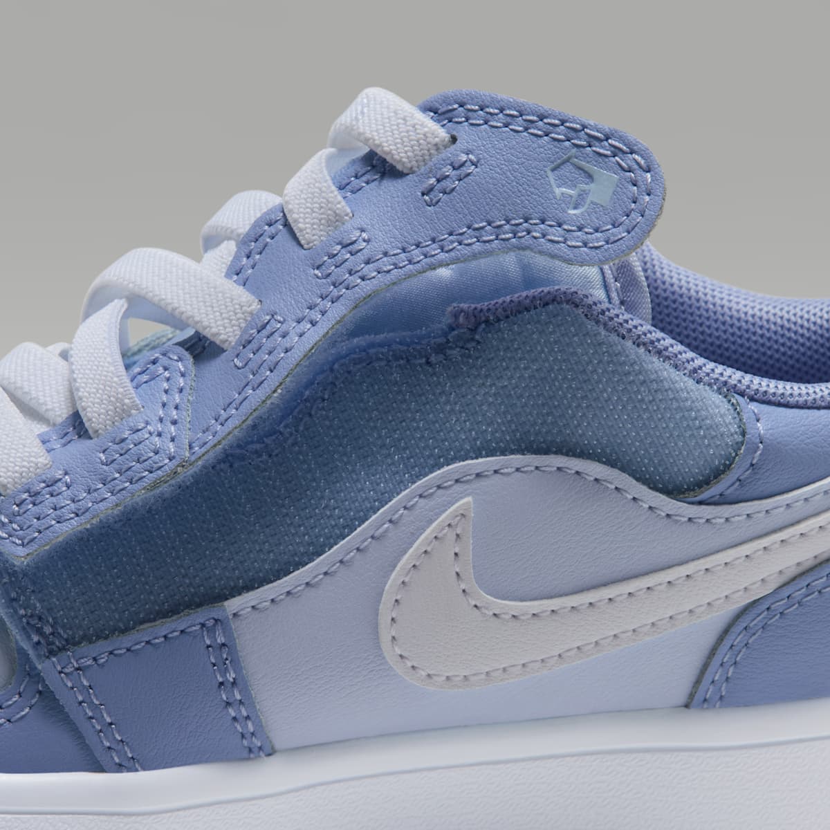 Jordan 1 Low Alt Little Kids' Shoes - Aluminum/White/Hydrogen Blue - Image 9