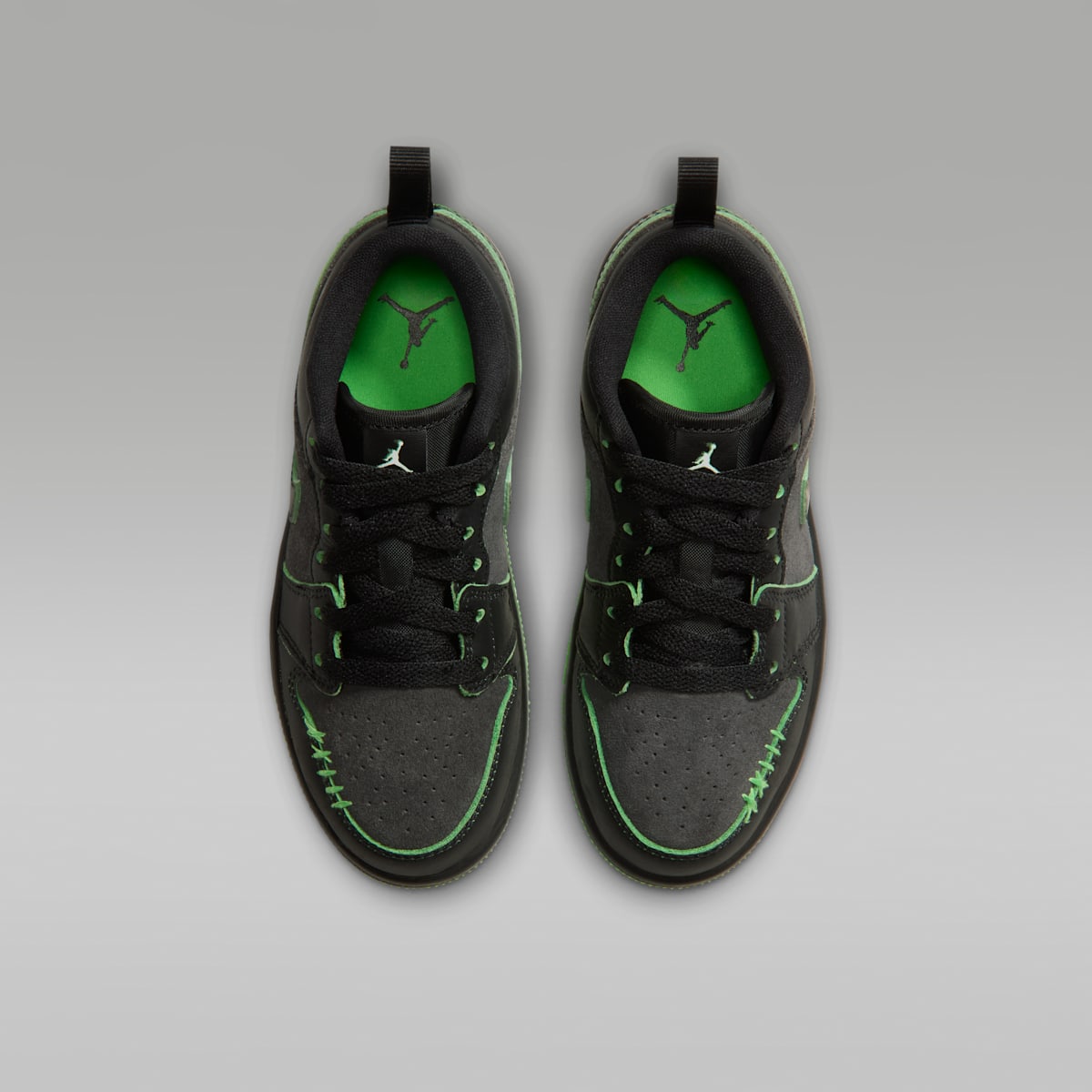 Jordan 1 Low SE Little Kids' Shoes - Black/Scream Green/Dark Smoke Grey/Black - Image 4