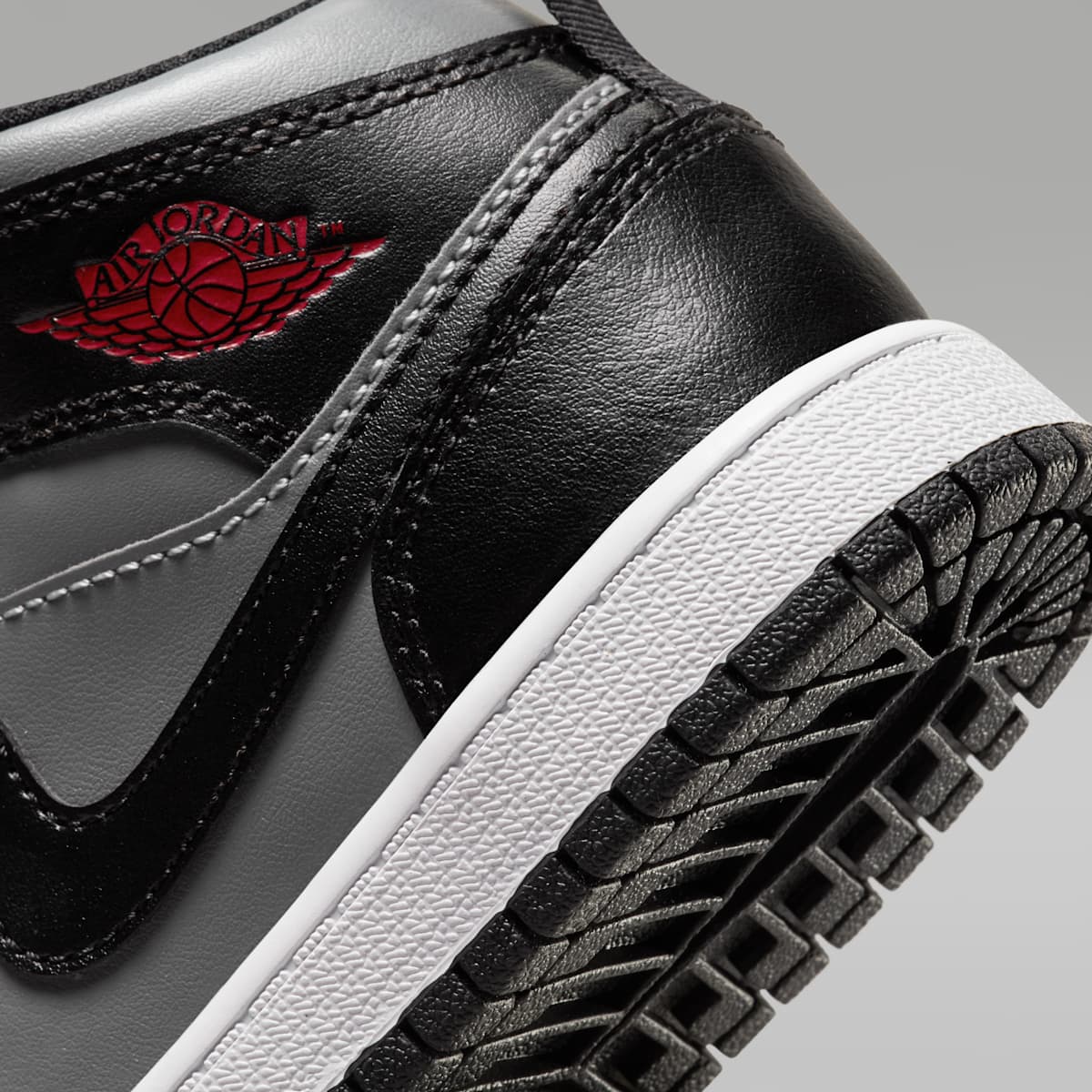 Jordan 1 Mid Little Kids' Shoes - Black/Particle Grey/White/Gym Red