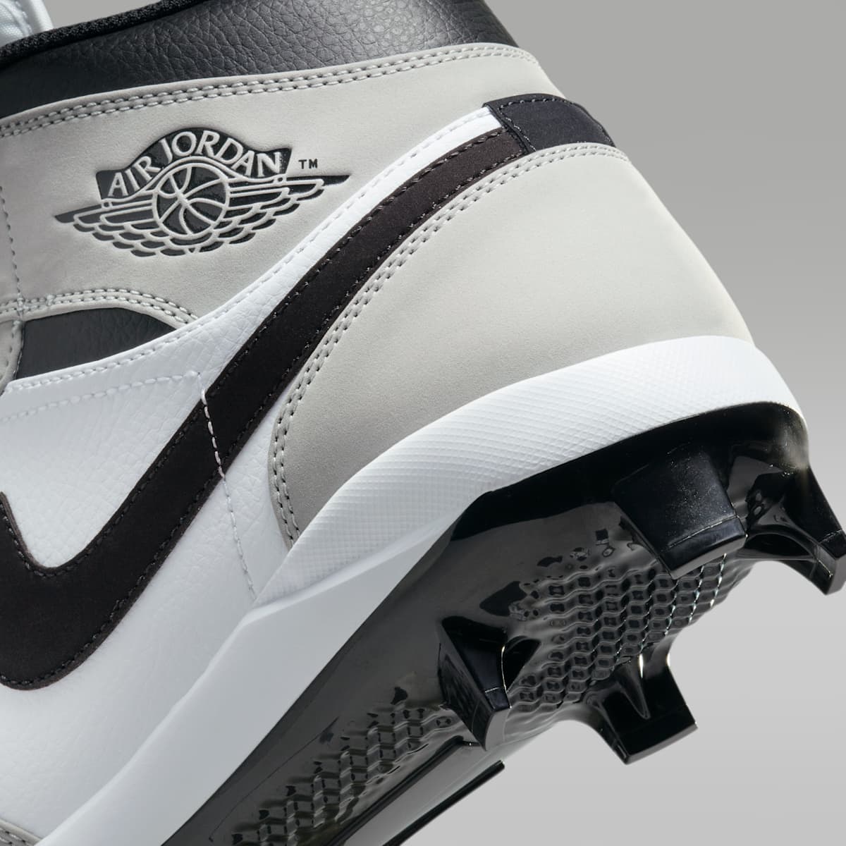 Jordan 1 Retro MCS Men's Baseball Cleats - Light Smoke Grey/White/Black - Image 9