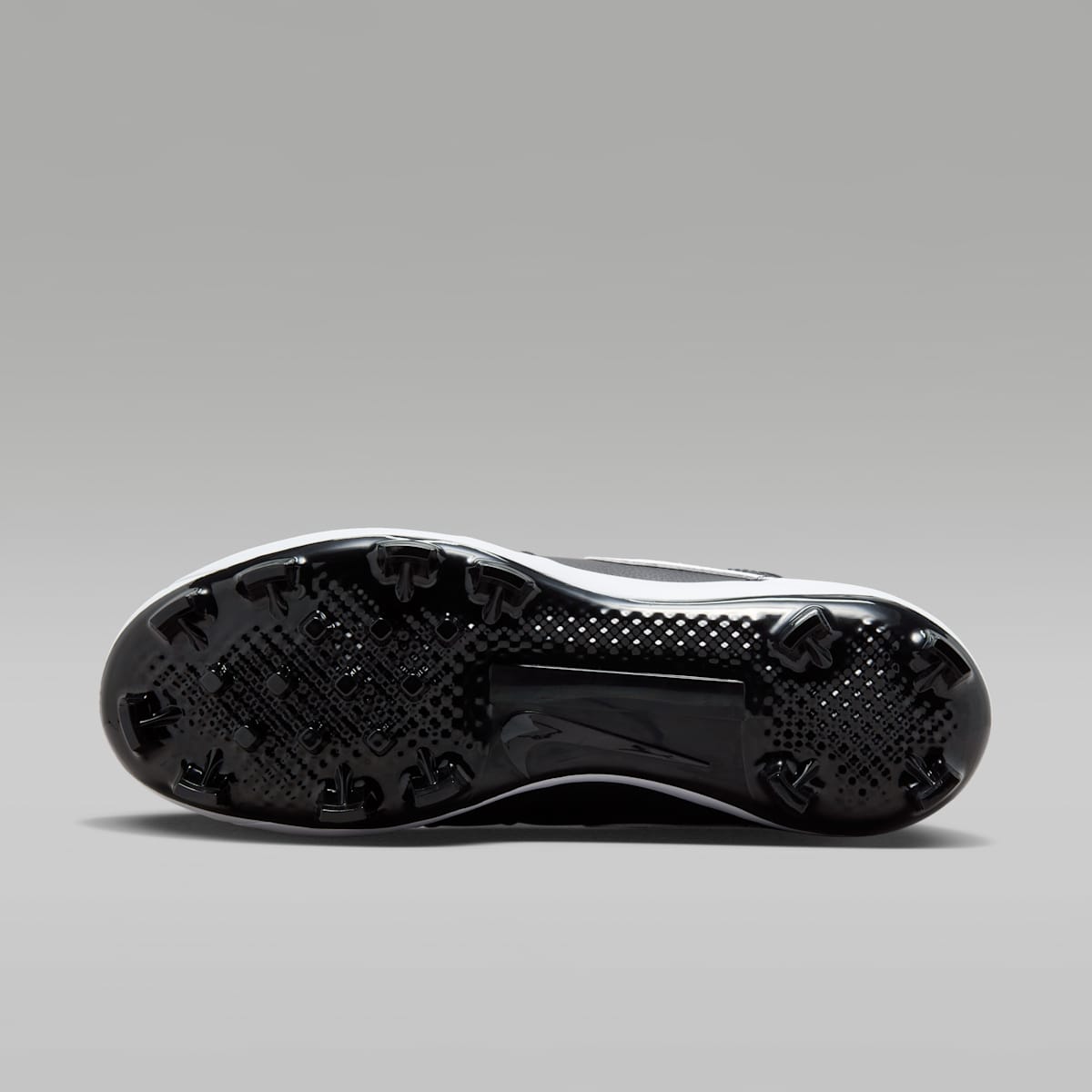 Jordan 1 Retro MCS Men's Baseball Cleats - Black/White - Image 2