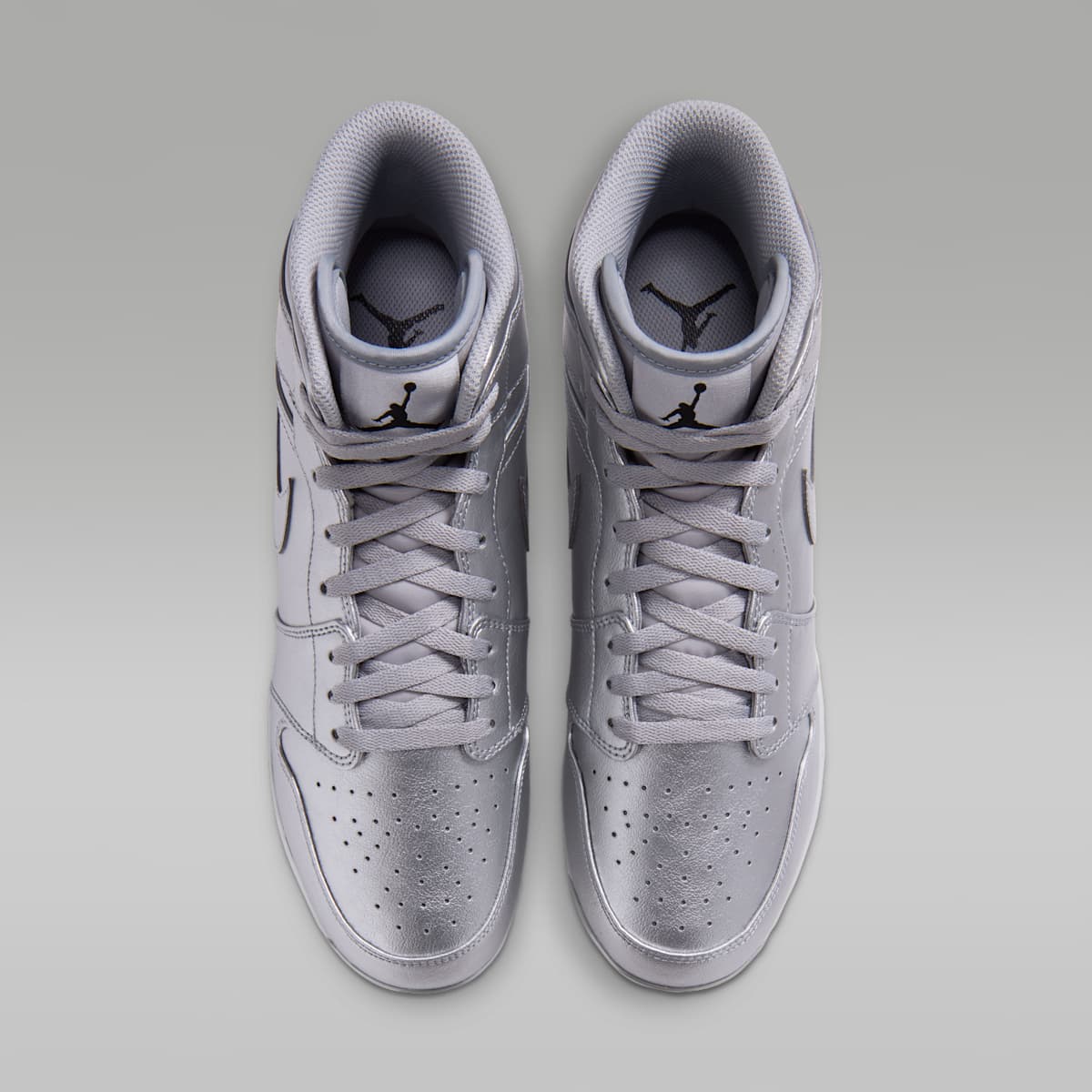 Jordan 1 Retro MCS Men's Baseball Cleats - Metallic Silver/Black - Image 4