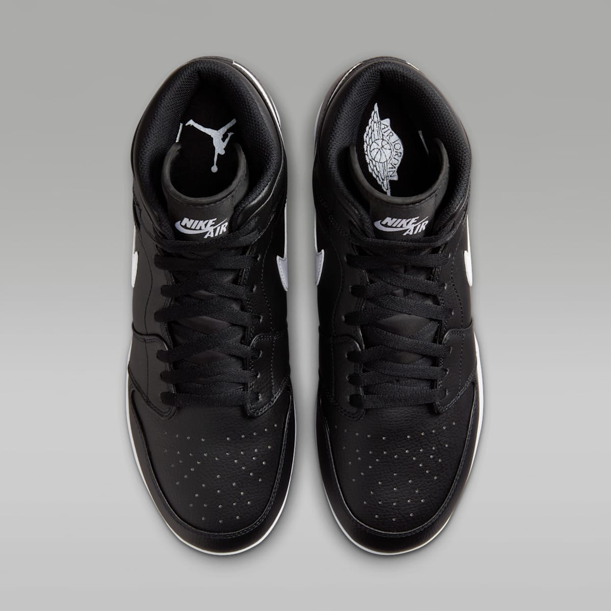 Jordan 1 Retro MCS Men's Baseball Cleats - Black/White - Image 4
