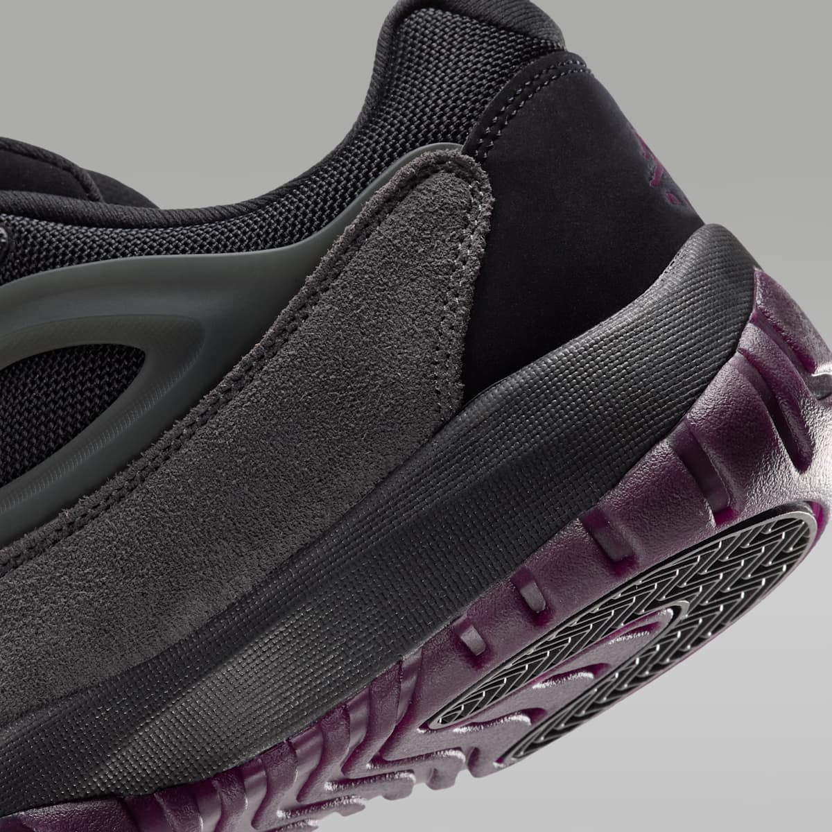 Jordan DMSN 95 Men's Shoes - Black/Iron Grey/University Gold/Bordeaux - Image 8