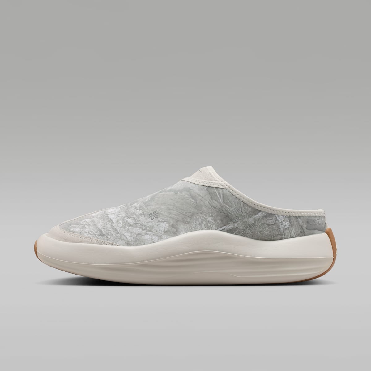 Jordan Future Men's Mules - Light Orewood Brown/Gum Medium Brown/Bright Citron - Image 1