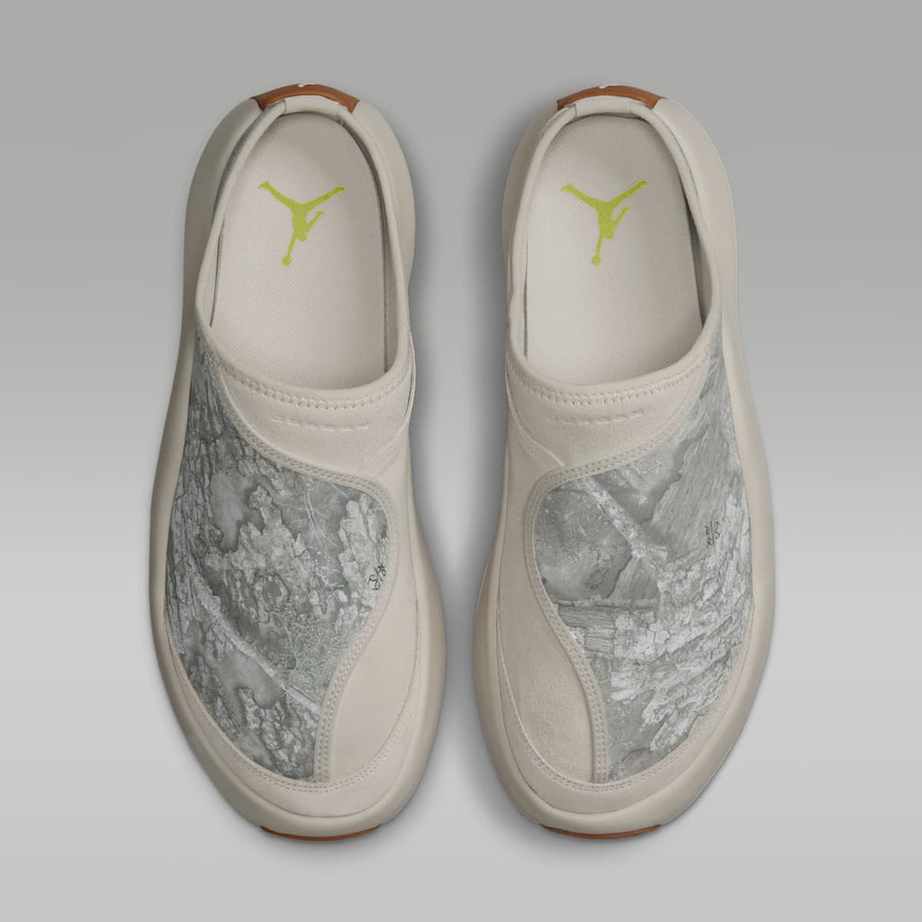 Jordan Future Men's Mules - Light Orewood Brown/Gum Medium Brown/Bright Citron - Image 4