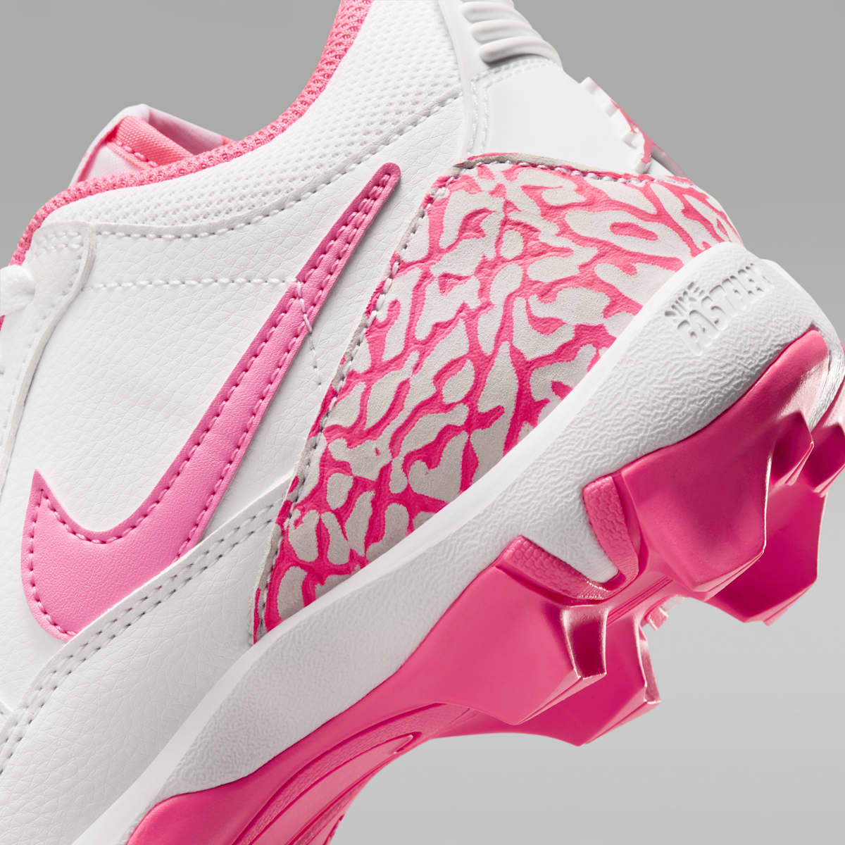Jordan Legacy 312 Low Little/Big Kids' Cleats - White/White/White/Digital Pink
