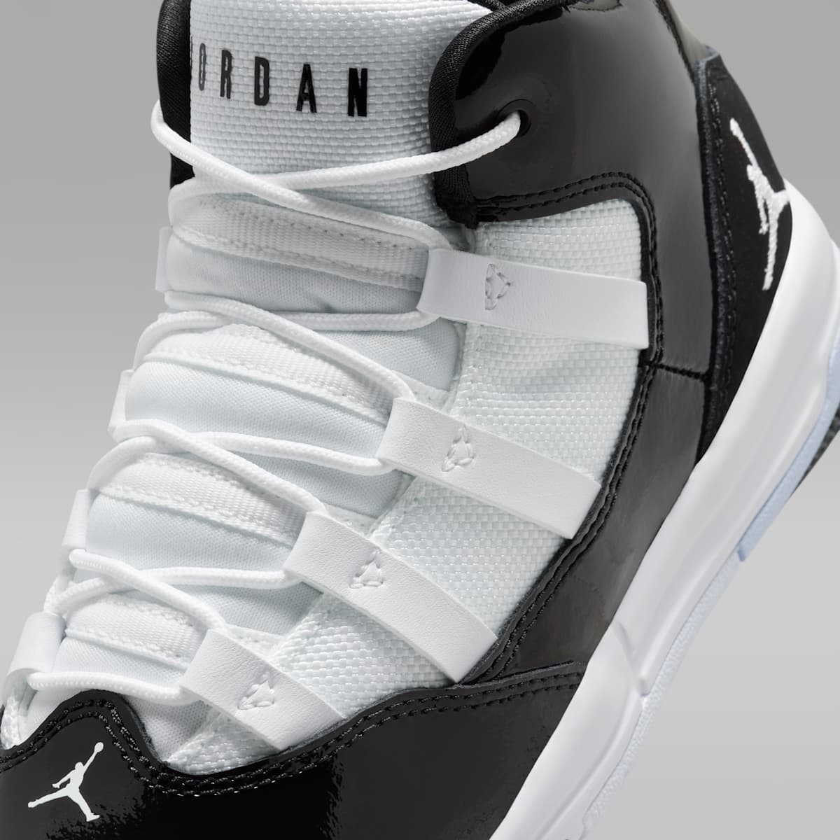 Jordan Max Aura Little Kids' Shoes - Black/White