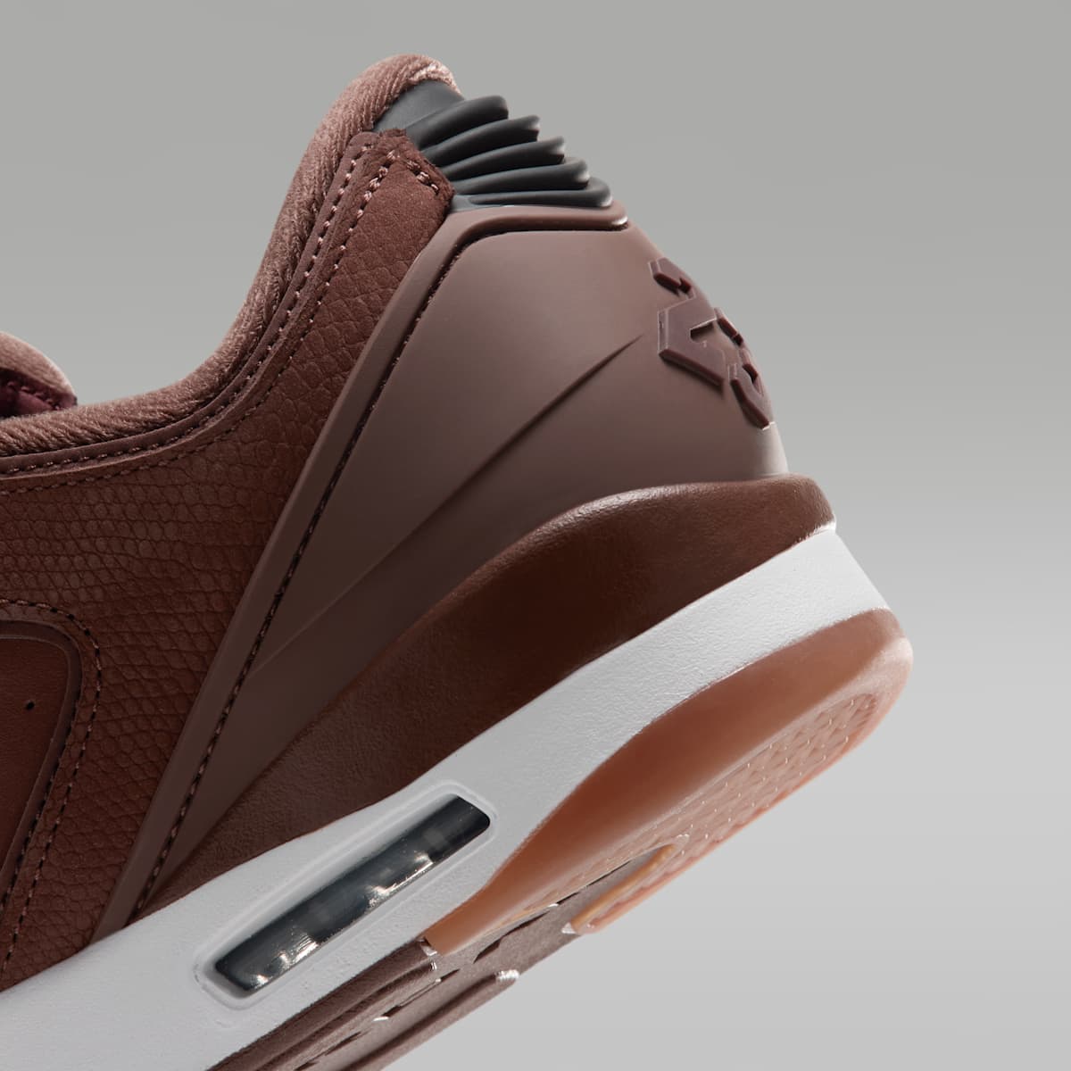 Women's Jordan Sixty Plus Low Men's Shoes - Fauna Brown/Bronze Eclipse/Black/Pearl White