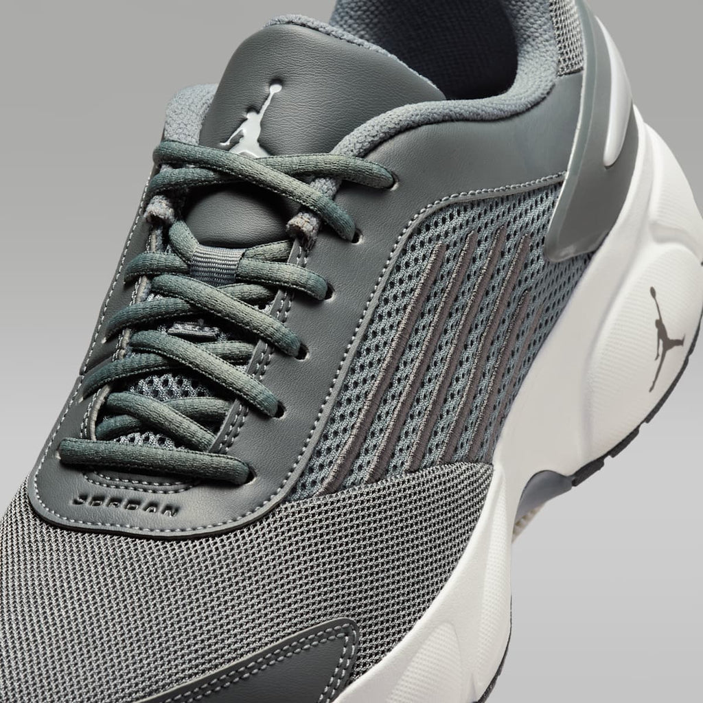 Jordan Trunner Flow Men's Shoes - Smoke Grey/Dark Smoke Grey/Iron Grey/Photon Dust - Image 7