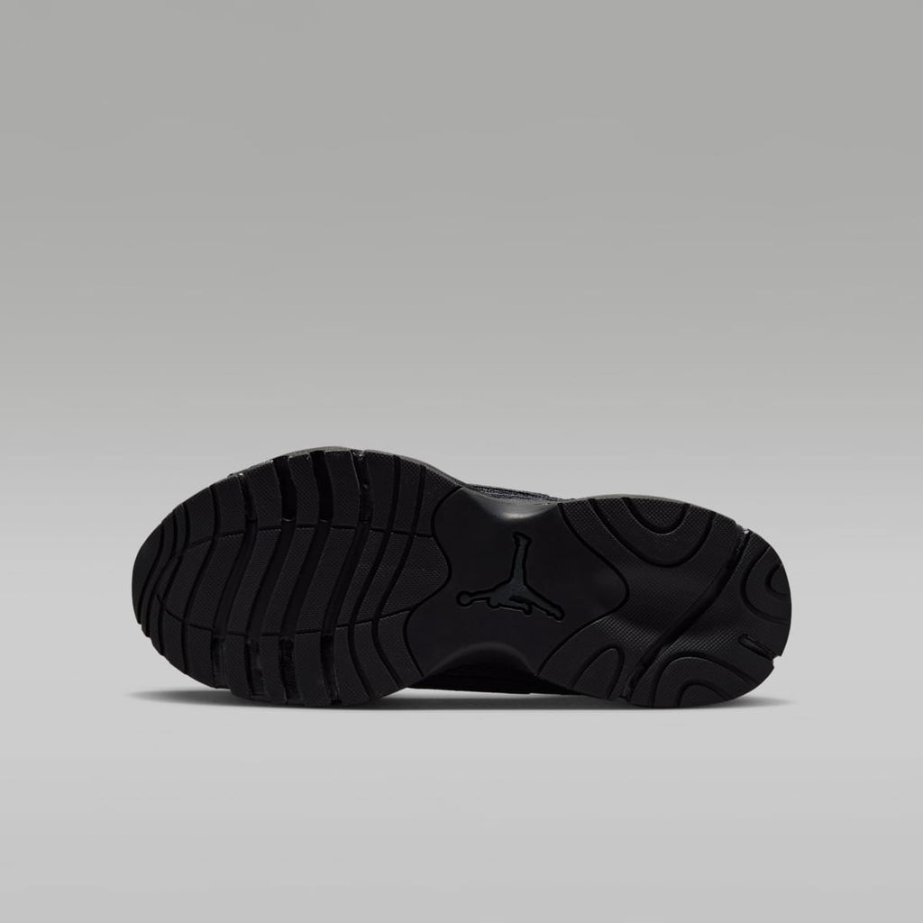 Jordan Trunner Flow Big Kids' Shoes - Black/Dark Smoke Grey