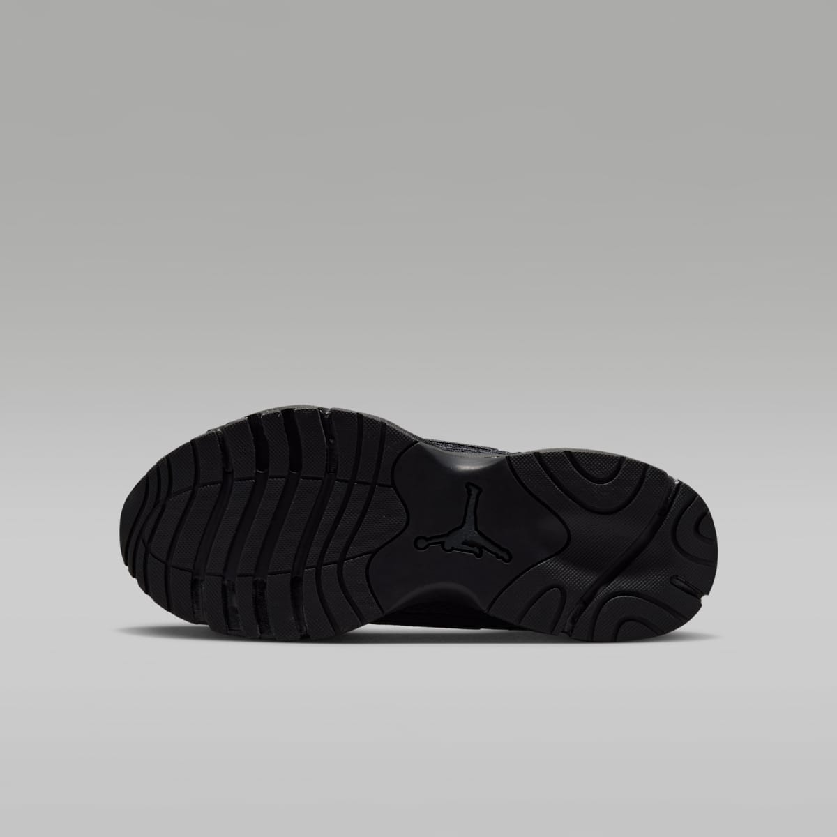 Jordan Trunner Flow Big Kids' Shoes - Black/Dark Smoke Grey - Image 2