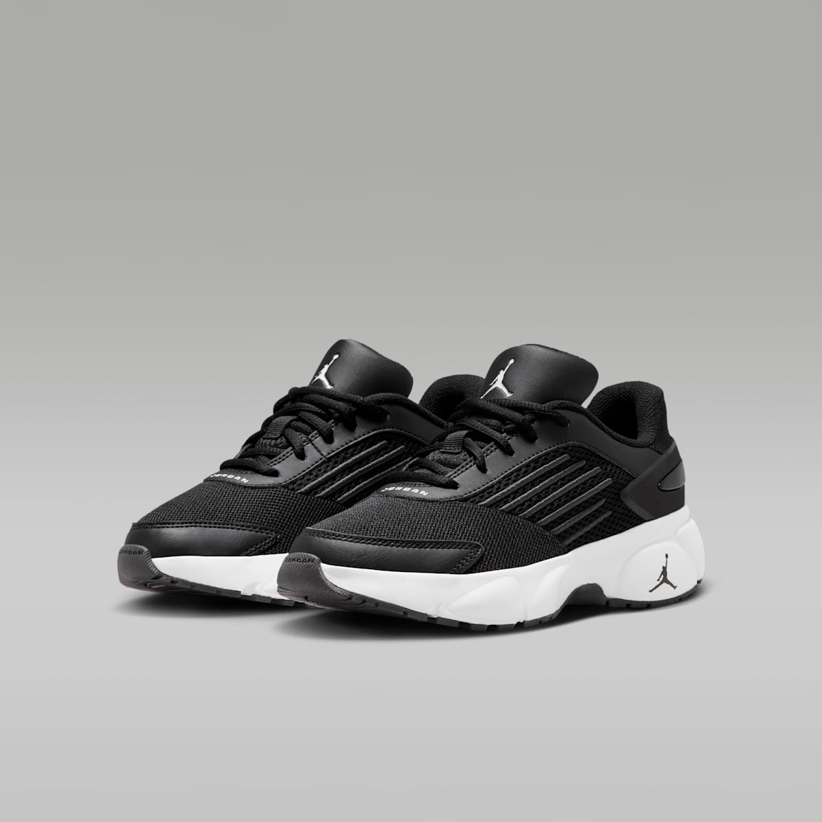 Jordan Trunner Flow Big Kids' Shoes - Black/Anthracite/White - Image 5