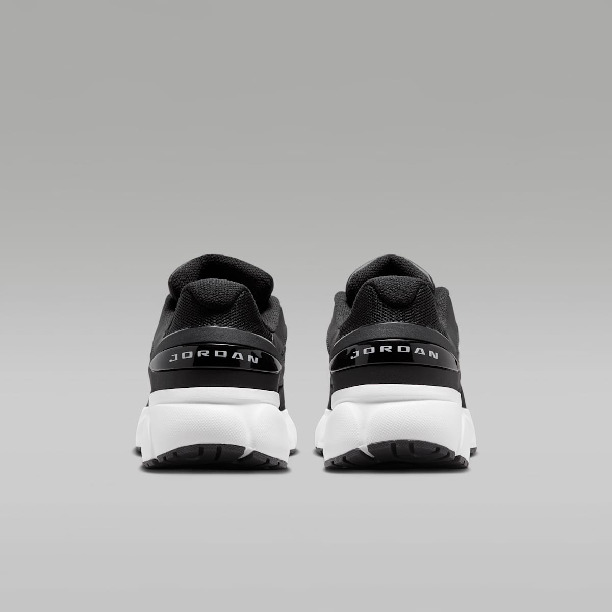 Jordan Trunner Flow Big Kids' Shoes - Black/Anthracite/White - Image 6