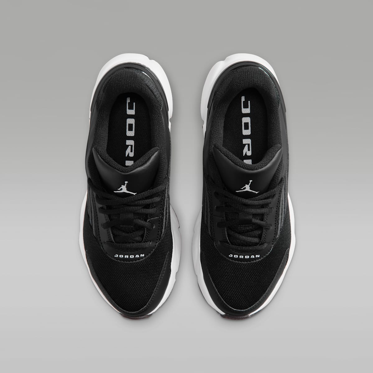 Jordan Trunner Flow Big Kids' Shoes - Black/Anthracite/White - Image 4