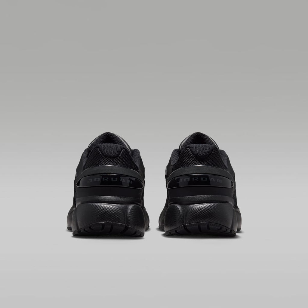 Jordan Trunner Flow Big Kids' Shoes - Black/Dark Smoke Grey