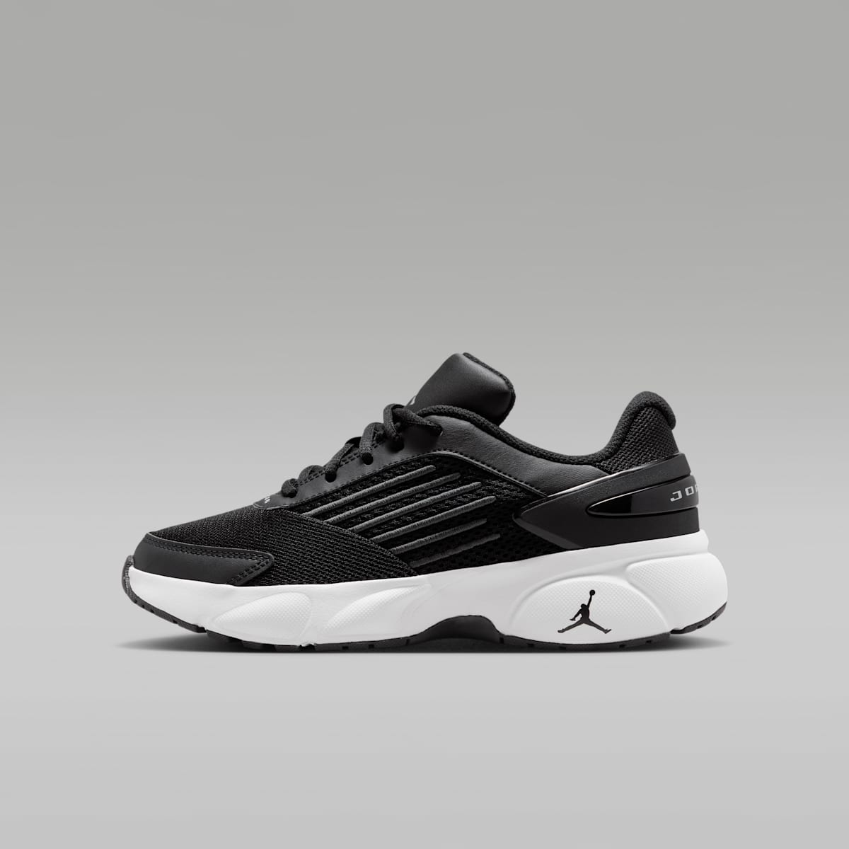 Jordan Trunner Flow Big Kids' Shoes - Black/Anthracite/White - Image 1