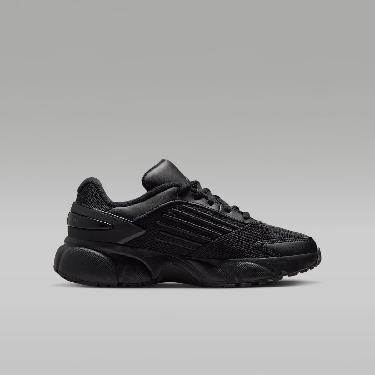Jordan Trunner Flow Big Kids' Shoes - Black/Dark Smoke Grey