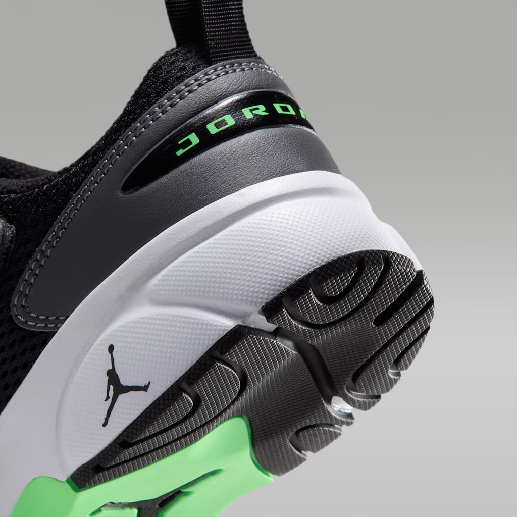 Jordan Trunner Flow Little Kids' Shoes - Dark Grey/Black/White/Scream Green - Image 8