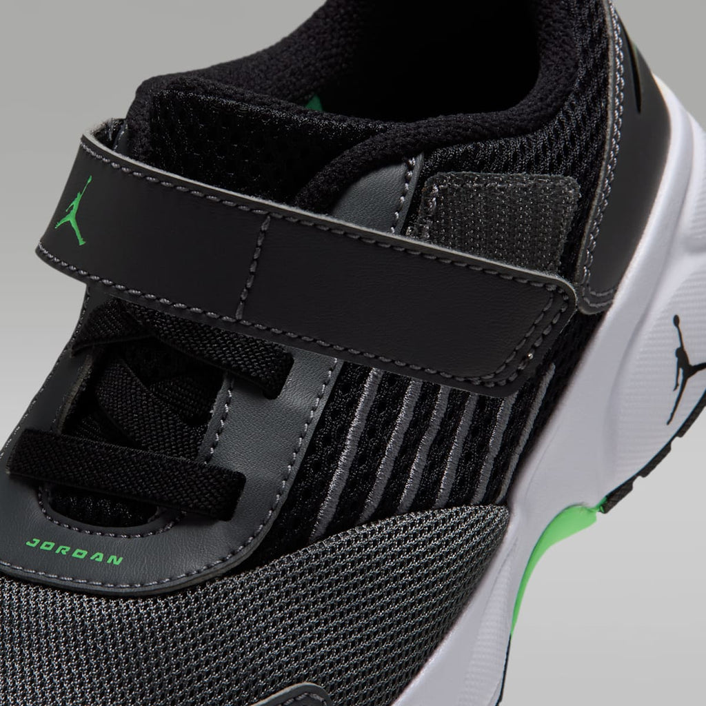 Jordan Trunner Flow Little Kids' Shoes - Dark Grey/Black/White/Scream Green