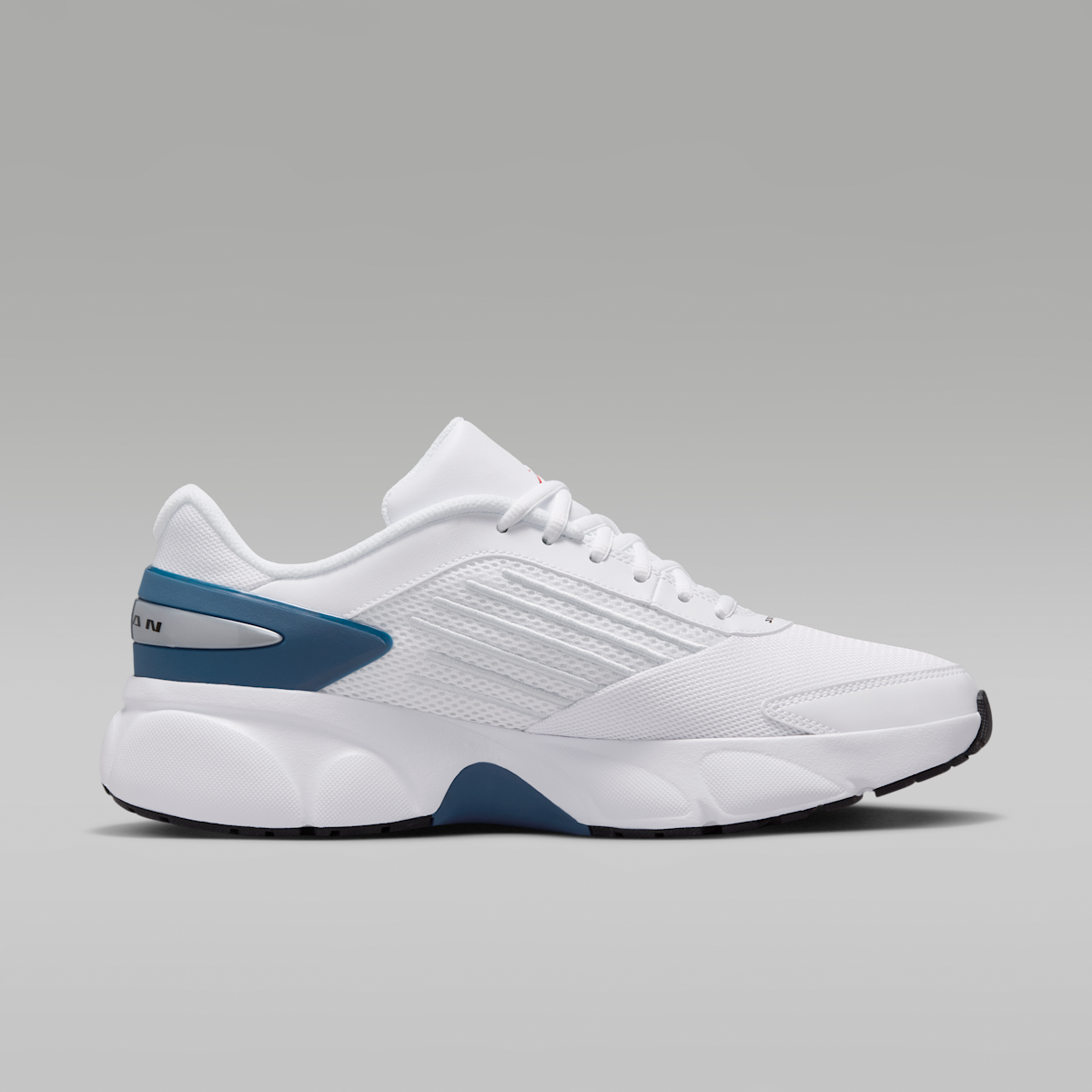 Women's Jordan Trunner Flow Men's Shoes - White/True Blue/Black/Fire Red