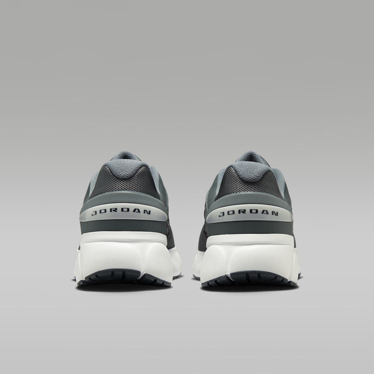 Women's Jordan Trunner Flow Men's Shoes - Smoke Grey/Dark Smoke Grey/Iron Grey/Photon Dust