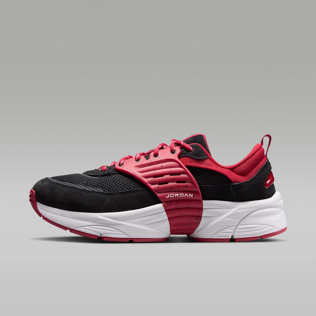 Jordan Trunner O/S Men's Shoes - Black/White/Varsity Red - Image 1