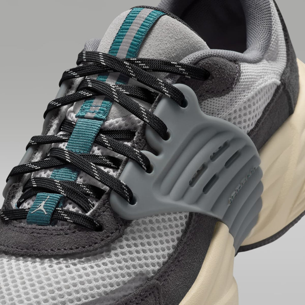 Jordan Trunner O/S Big Kids' Shoes - Photon Dust/Anthracite/Cool Grey/Ash Green - Image 7