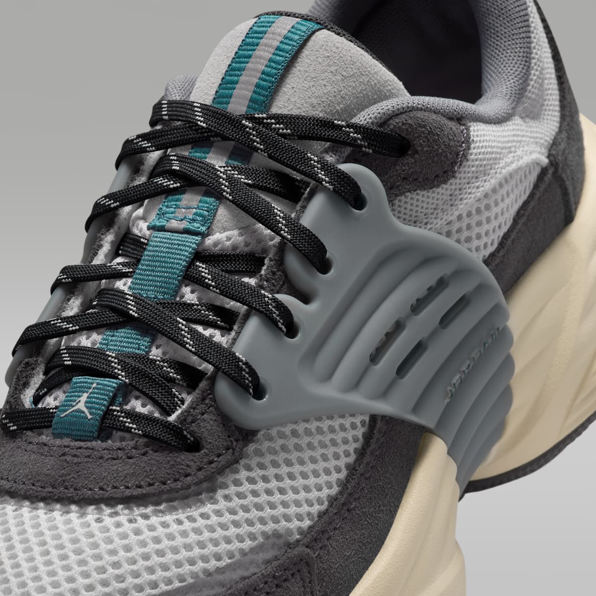 Jordan Trunner O/S Big Kids' Shoes - Photon Dust/Anthracite/Cool Grey/Ash Green - Image 7