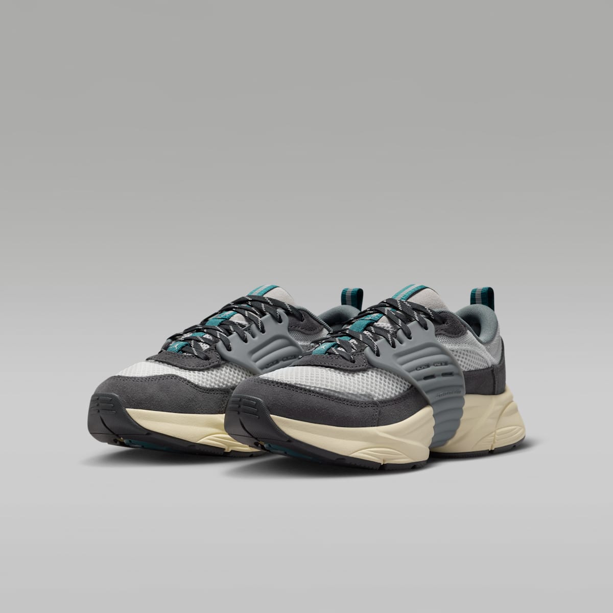 Jordan Trunner O/S Big Kids' Shoes - Photon Dust/Anthracite/Cool Grey/Ash Green - Image 5
