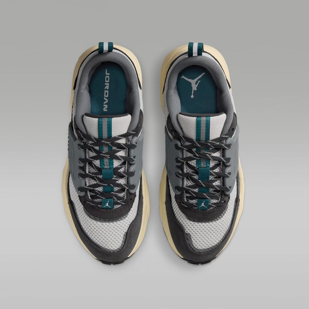 Jordan Trunner O/S Big Kids' Shoes - Photon Dust/Anthracite/Cool Grey/Ash Green - Image 4