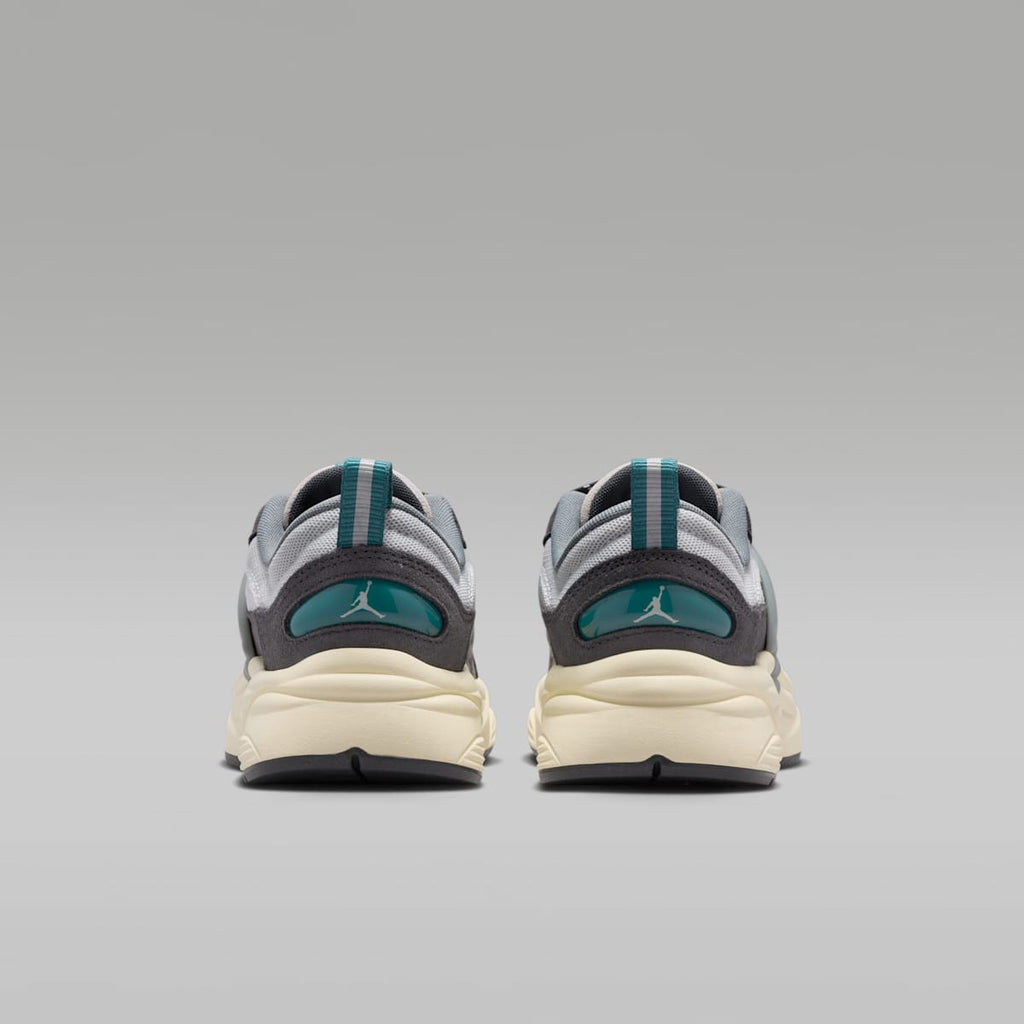 Jordan Trunner O/S Big Kids' Shoes - Photon Dust/Anthracite/Cool Grey/Ash Green - Image 6