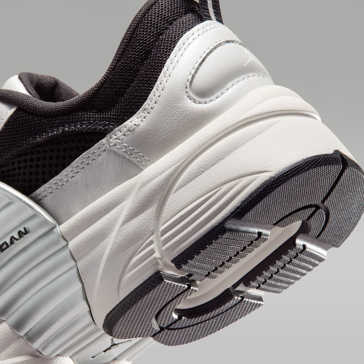 Jordan Trunner O/S Men's Shoes - Photon Dust/Black/Sail/White - Image 8