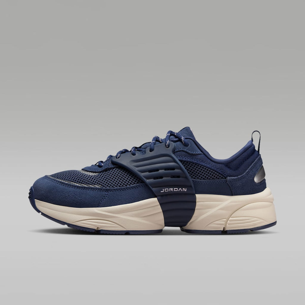 Jordan Trunner O/S Men's Shoes - Midnight Navy/Thunder Blue/Light Orewood Brown/Pink Foam - Image 1