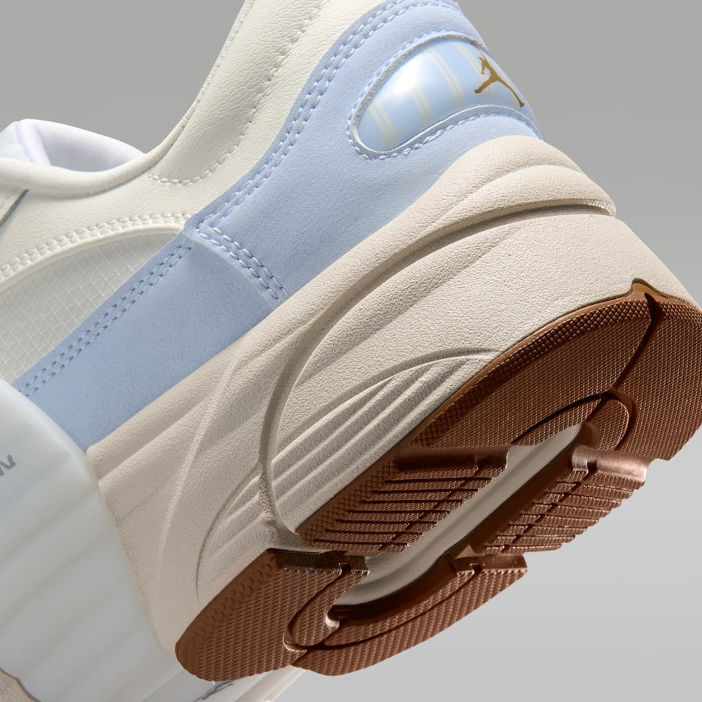 Jordan Trunner O/S Men's Shoes - Sail/Cream II/Hydrogen Blue/Light British Tan - Image 8