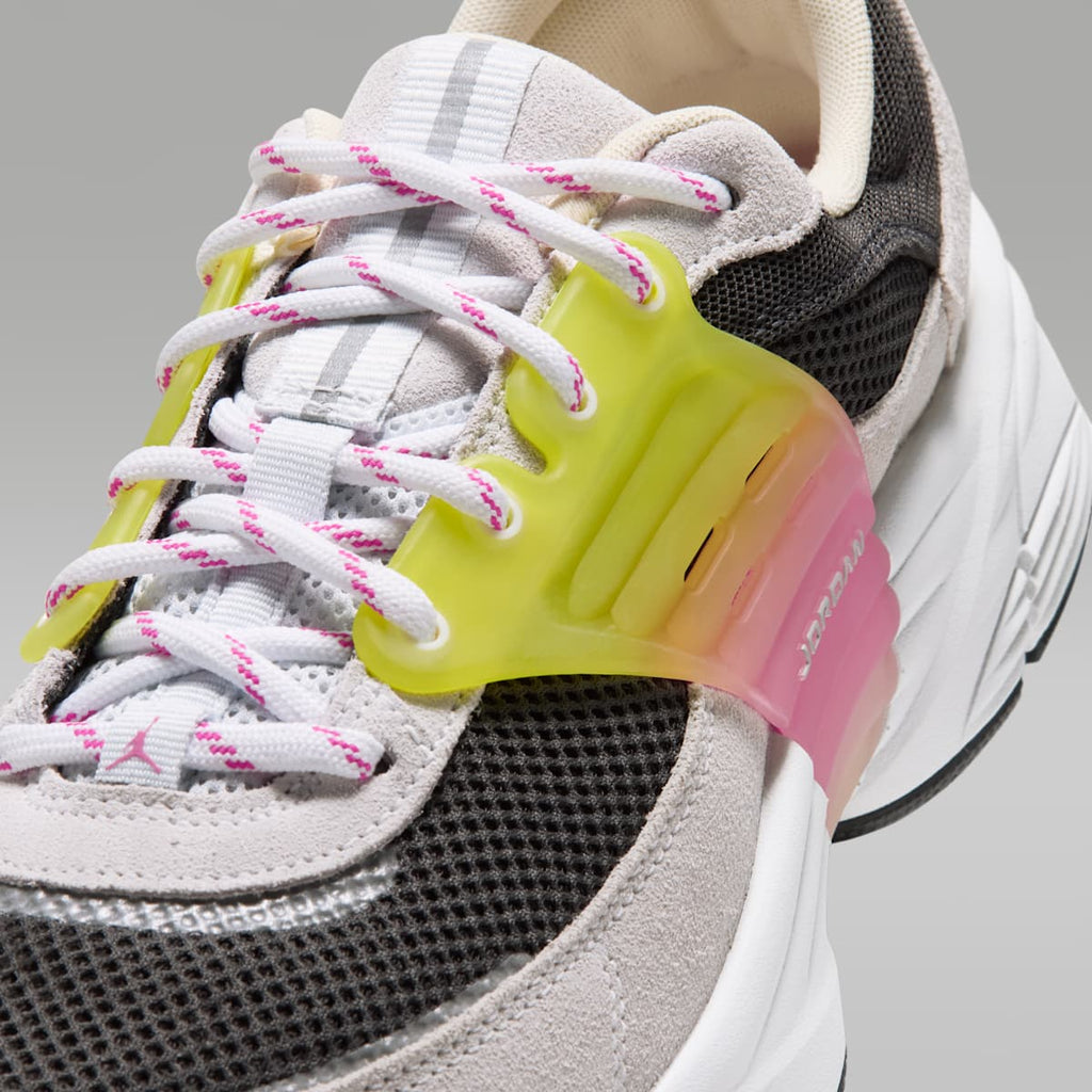 Jordan Trunner O/S Men's Shoes - Off White/Anthracite/Fire Pink - Image 5