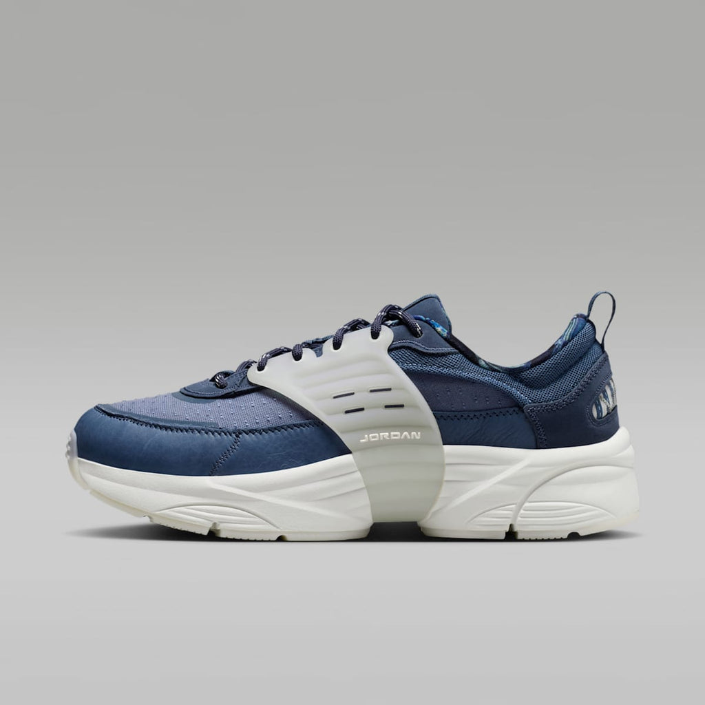 Jordan Trunner O/S Men's Shoes - Diffused Blue/Sail/White/Pale Ivory - Image 1