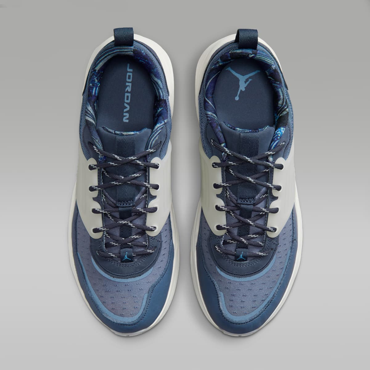 Jordan Trunner O/S Men's Shoes - Diffused Blue/Sail/White/Pale Ivory - Image 4