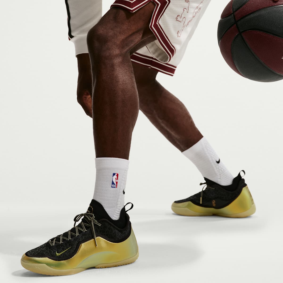 LeBron XXIII Elite "Hurt Feelings" Basketball Shoes - Black/Stadium Green/College Grey/Soft Yellow - Image 17