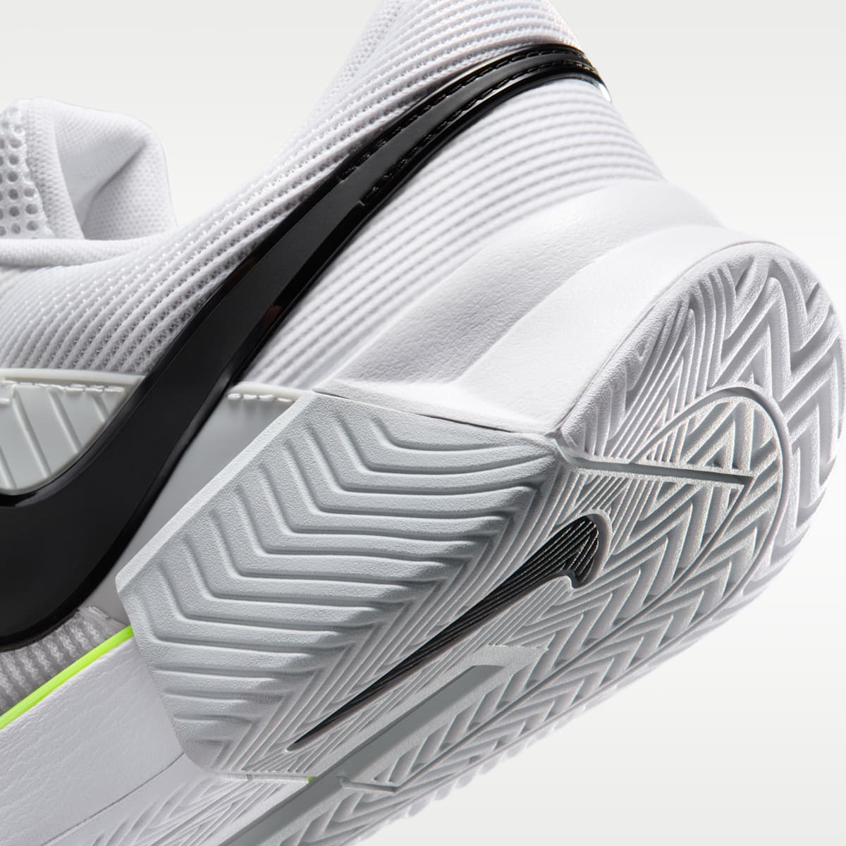 Nike GP Challenge 1.5 Men's Hard Court Tennis Shoes - White/Pure Platinum/Volt/Black - Image 8