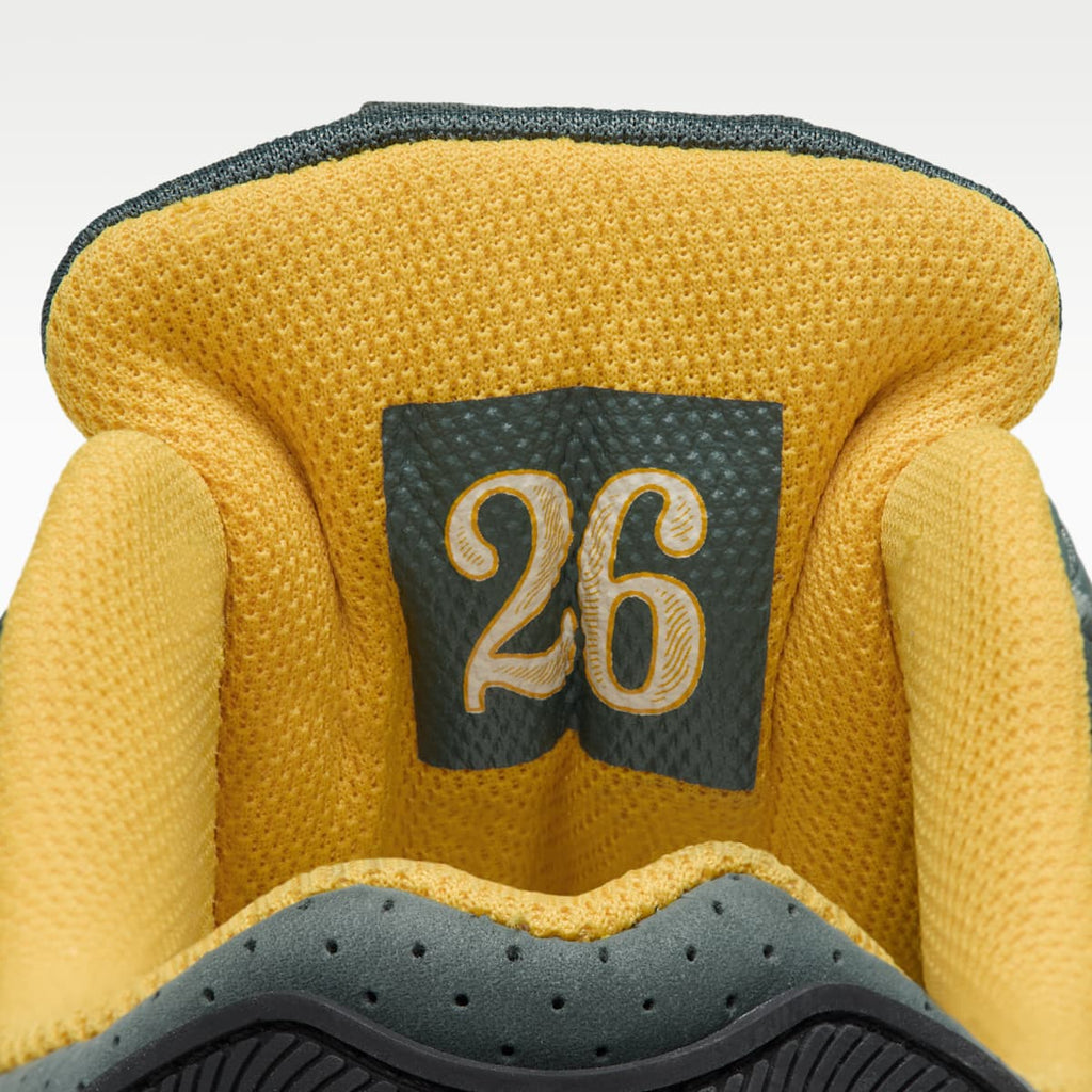 Nike Air Max 90 (Green Bay Packers) Men's NFL Shoes - Vintage Green/University Gold/Black/Alabaster - Image 9