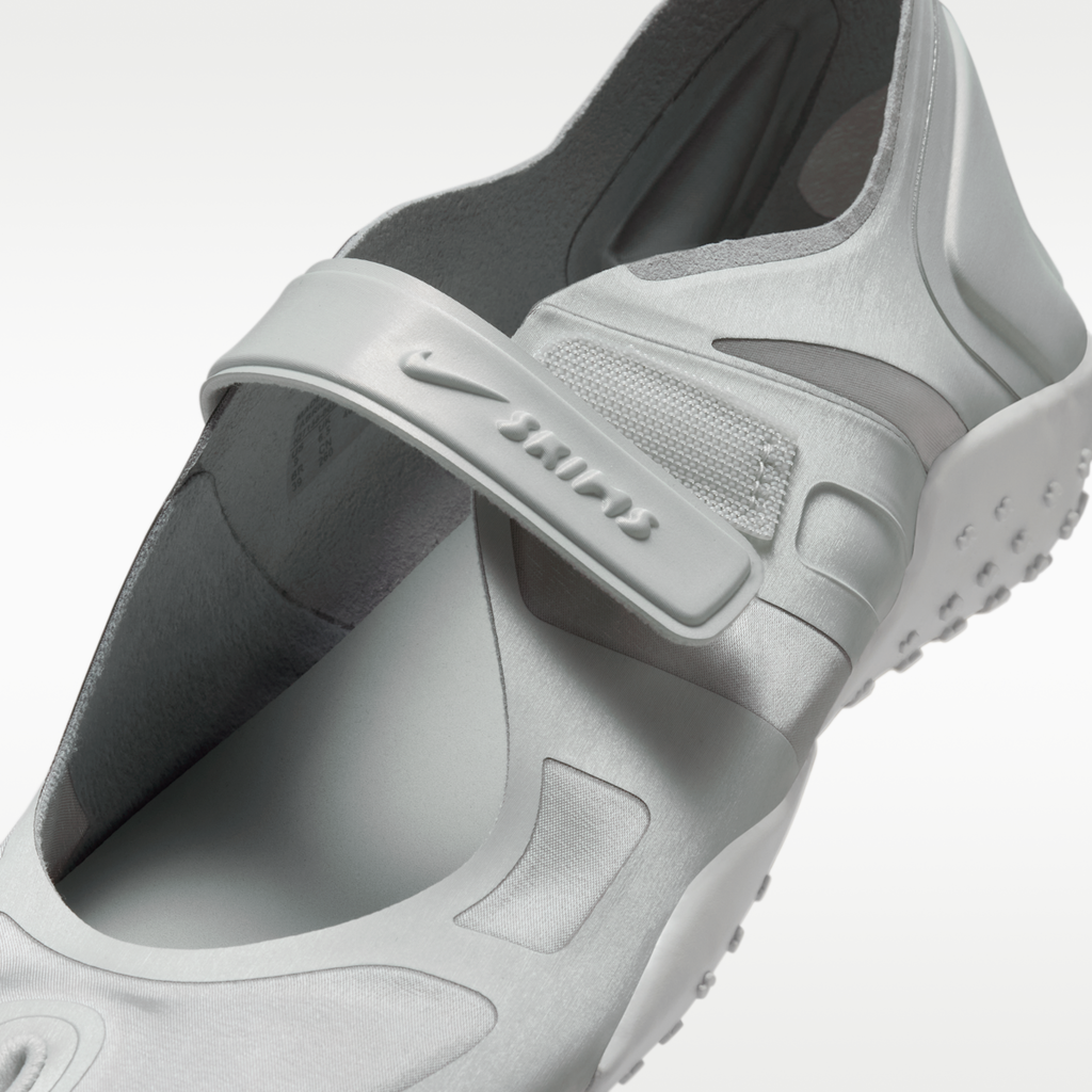 NikeSKIMS Rift Satin Women's Shoes - Night Silver/Base Grey/Medium Silver/Night Silver