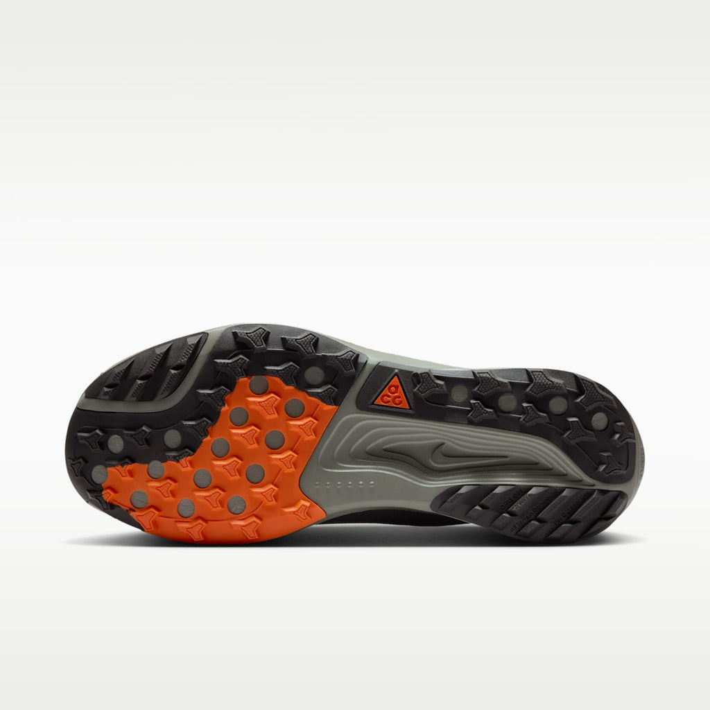 ACG Pegasus Trail GORE-TEX Men's Waterproof Trail Running Shoes - Light Silver/Light Army/Safety Orange/Light Silver - Image 3