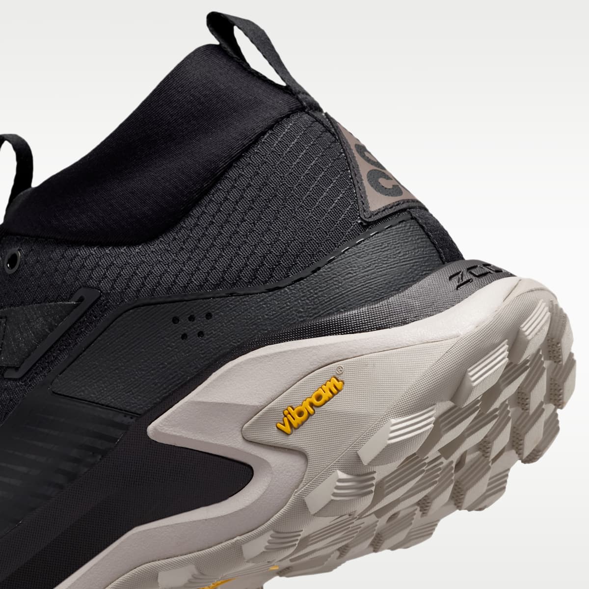 ACG Zegama Hike Men's Hiking Shoes - Black/Cream II/Ironstone - Image 8
