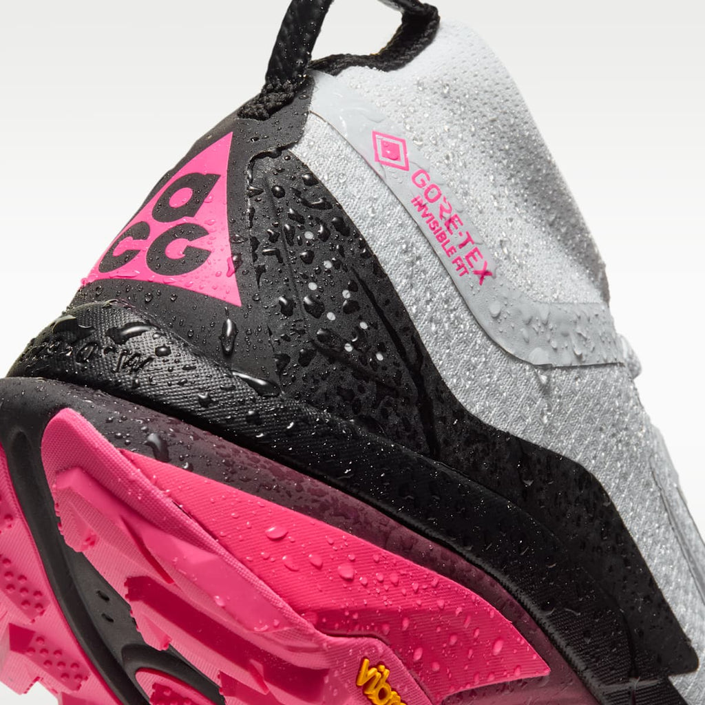 ACG Zegama Trail GORE-TEX Men's Waterproof Trail Running Shoes - Pure Platinum/Black/Hyper Pink/Wolf Grey - Image 9