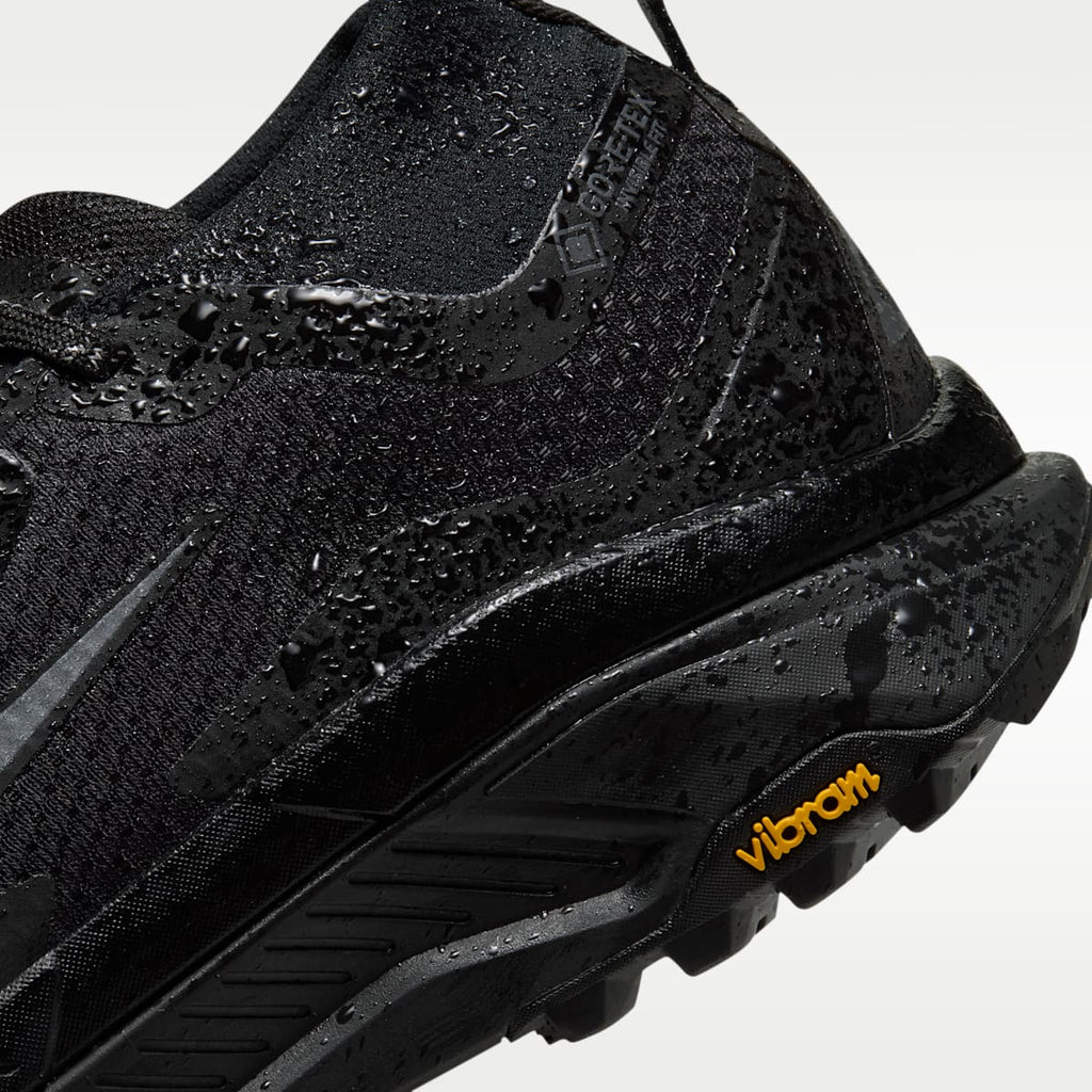 ACG Zegama Trail GORE-TEX Men's Waterproof Trail Running Shoes - Black/Anthracite - Image 9